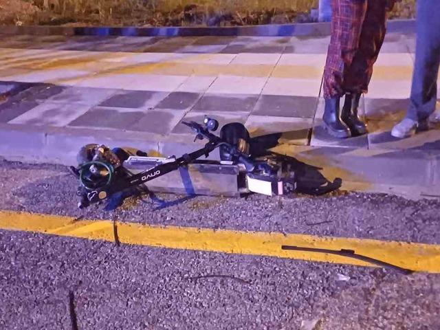 Otomobil, elektrikli scooter çarptı: 1 yaralı