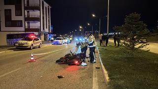 Erzincan'da refüje çarpan motosikletin sürücüsü öldü