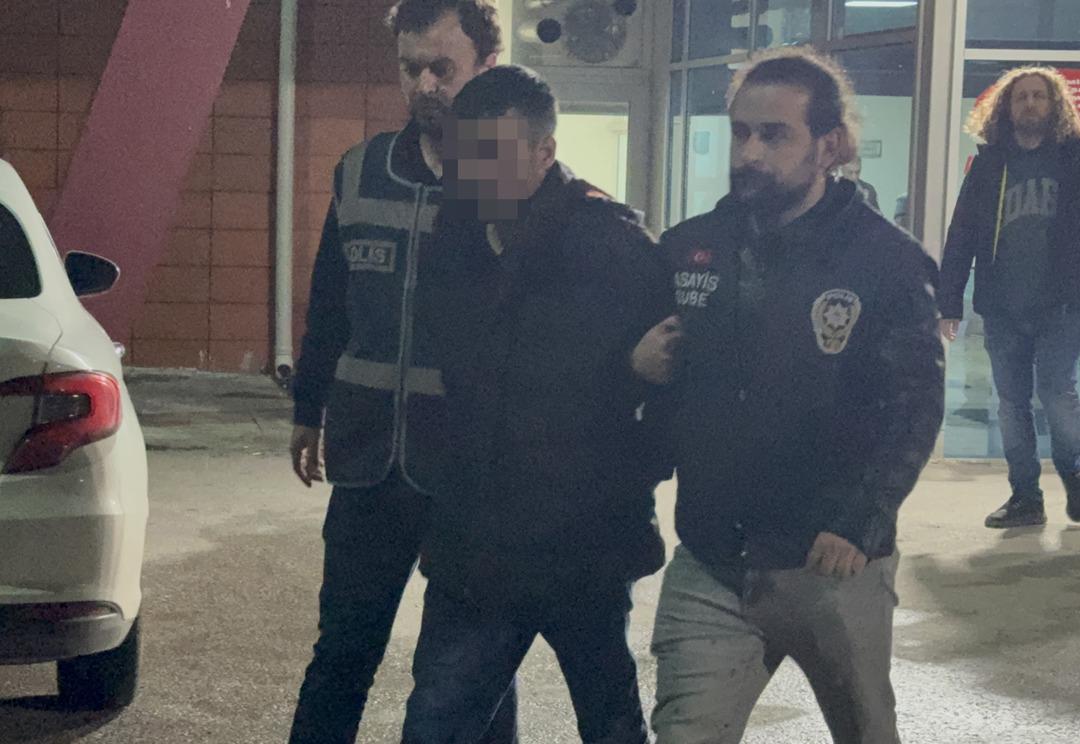 SIVASTA-EVDE-BOGAZLARI-KESILEREK-OLDURU_700340_207348