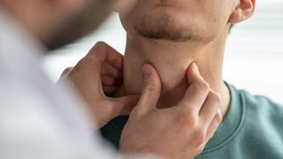 Boynundaki o belirti hayatını kararttı! Beynine kadar yayıldı, boynu bile alındı...