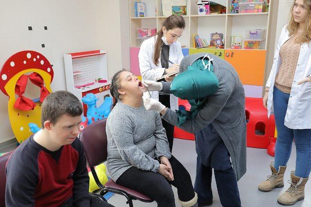 Engelli çocuklara ağız diş sağlığı kontrol ve muayenesi