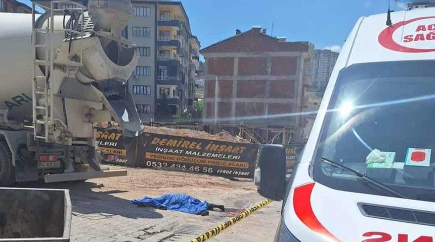 Beton mikserinin çarptığı yaya hayatını kaybetti