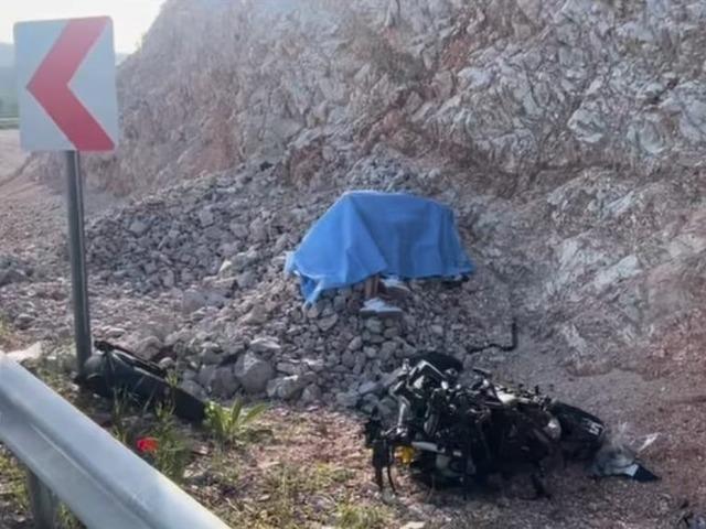 Manisa’da motosiklet yoldan çıktı: 1 ölü, 1 yaralı