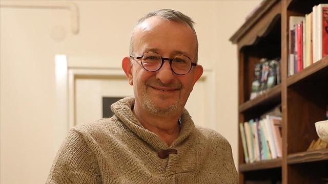 Naşit Özcan'a veda! Eşi gözyaşlarını tutamadı  
