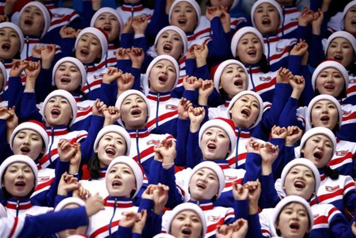 Kuzey Kore'nin ponpon kızı fena yakalandı G1