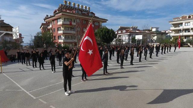 Öğrencilerden Afrin’e, komando marşlı destek