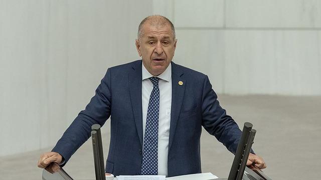 Ümit Özdağ hastaneye sevk edildi! Duruşmaya katılamadı