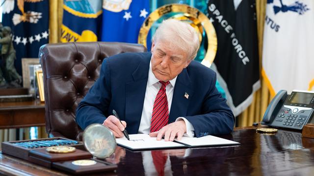 'İlk büyük anlaşma' Trump, İngiltere ile yeni ticaret anlaşmasını duyurdu