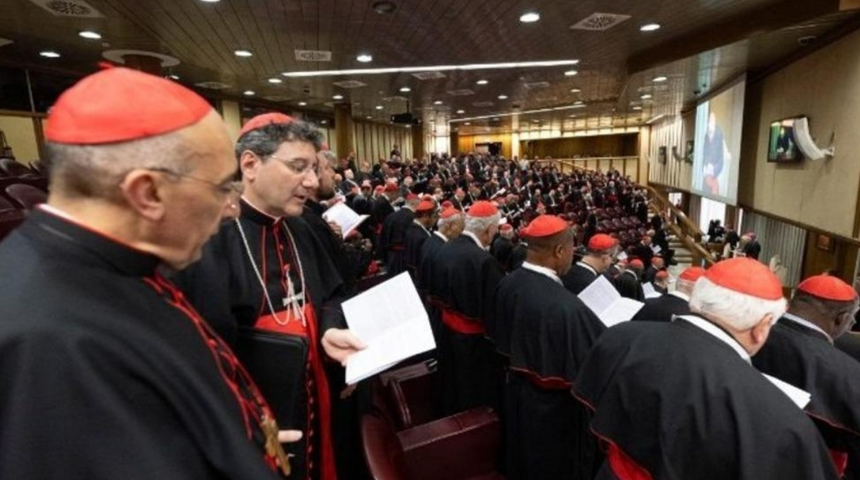 Papa seçiminde ilginç kural! Kardinallerin o yemekleri yemesi yasak! Verilen yemekleri de beğenmediler...