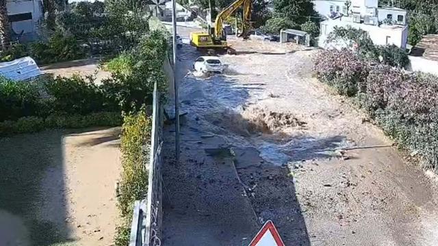 Bodrum'da ana ishale hattı patladı ortalık savaş alanına döndü! 