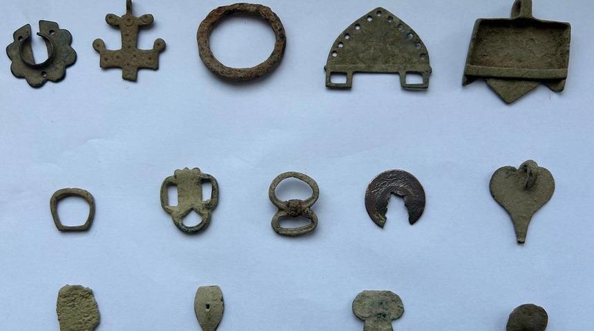 Karabük'te tarihi eser kaçakçılığı! 26 parça tarihi eser ele geçirildi