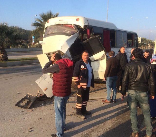 TIR'dan ayrılan dorse zincirleme kazaya yol açtı: 16 yaralı