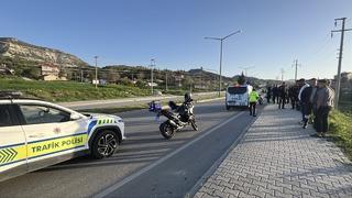 Burdur'da trafik levhasına çarpan motosikletteki 2 kişi yaralandı