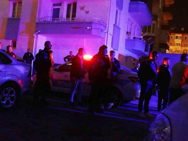 Polisi polise şikayet etti: "Bizi dövüyorlar"