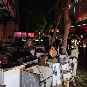 İstanbul'da beyaz eşya deposunda yangın! 3 katlı bina kül oldu
