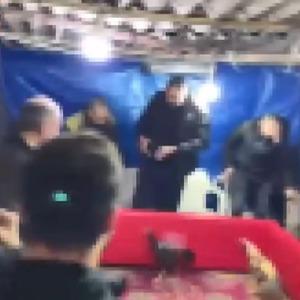 İstanbul'da horoz dövüşü baskın: Para cezası yağdı