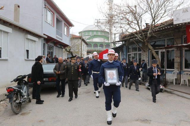 Akhisarlı Kore Gazisi son yolculuğuna uğurlandı