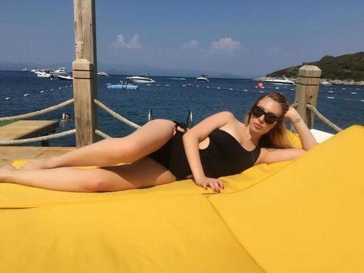 Yasmin Erbil'den jakuzi pozu! G5