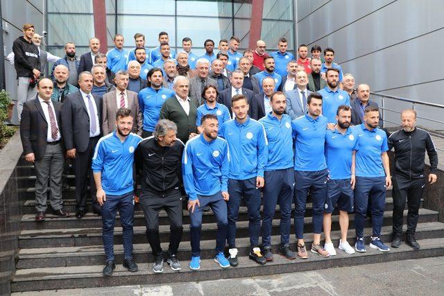 Gençlik ve Spor Bakanı Bak yarın oynanacak Beşiktaş-Fenerbahçe derbisi öncesi konuştu