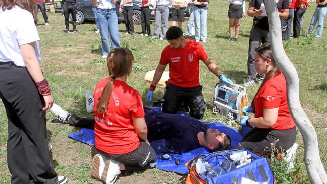 Fethiye'de üniversitede yapılan afet ve acil durum tatbikatı gerçeğini aratmadı
