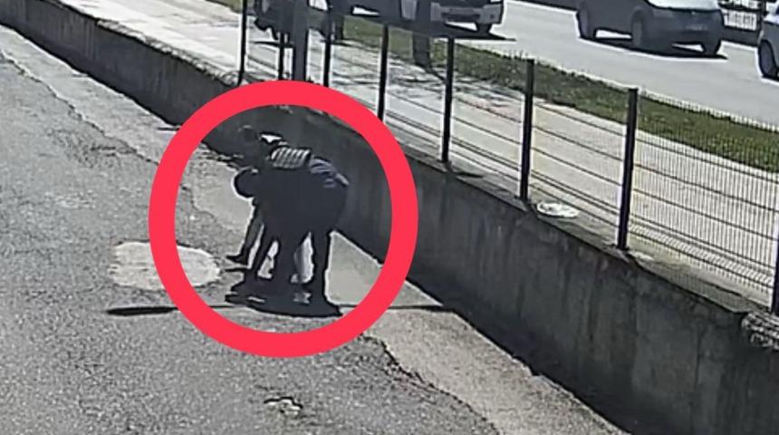 Jandarma, nefes borusuna yiyecek kaçan çocuğu 'Heimlich' manevrasıyla kurtardı