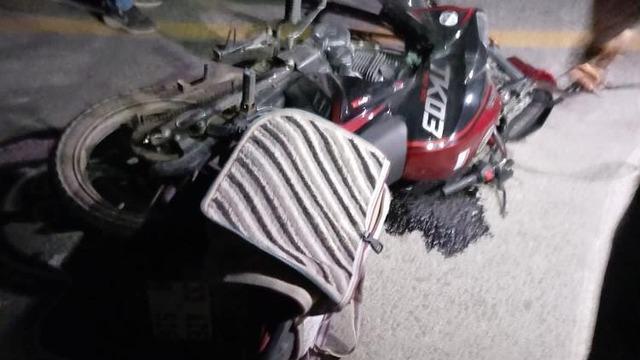 Bisikletliye vurmamak için manevra yapıp, direğe çarpan motosikletli öldü