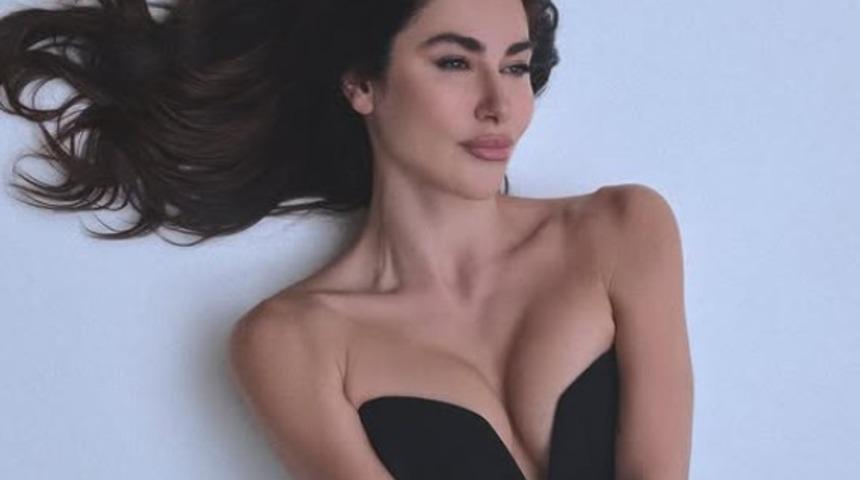 Baştan aşağı transparan! Nesrin Cavadzade iddialı tarzıyla bakana bir daha baktırdı