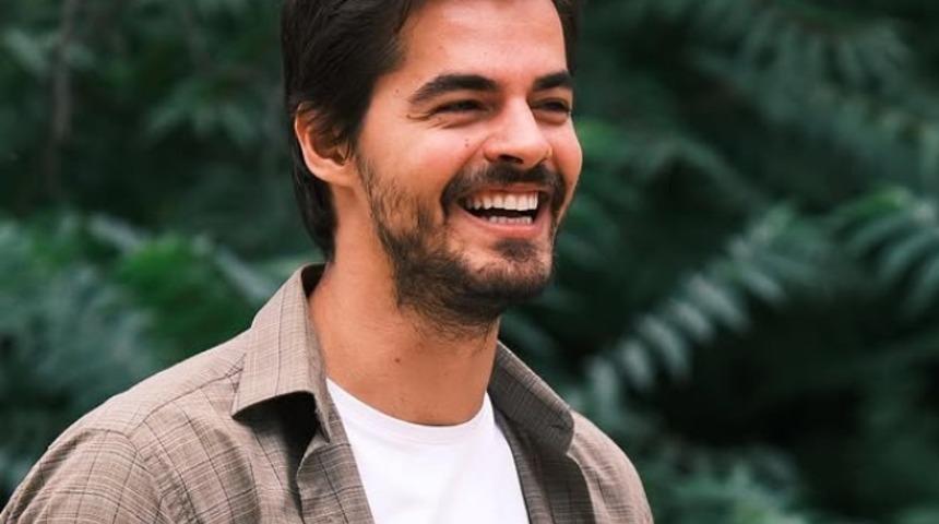 Aracı şarampole yuvarlanmıştı! Gönül Dağı'nın Taner’i Berk Atan haftalar sonra görüntülendi! 'Hâlâ kırık var'