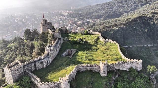 Boyabat Kalesi: 2 bin 700 yıldır tarihe meydan okuyor