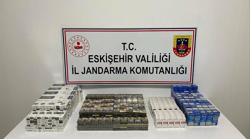 Motosiklet üzerinde bin 100 kaçak sigara ele geçirildi