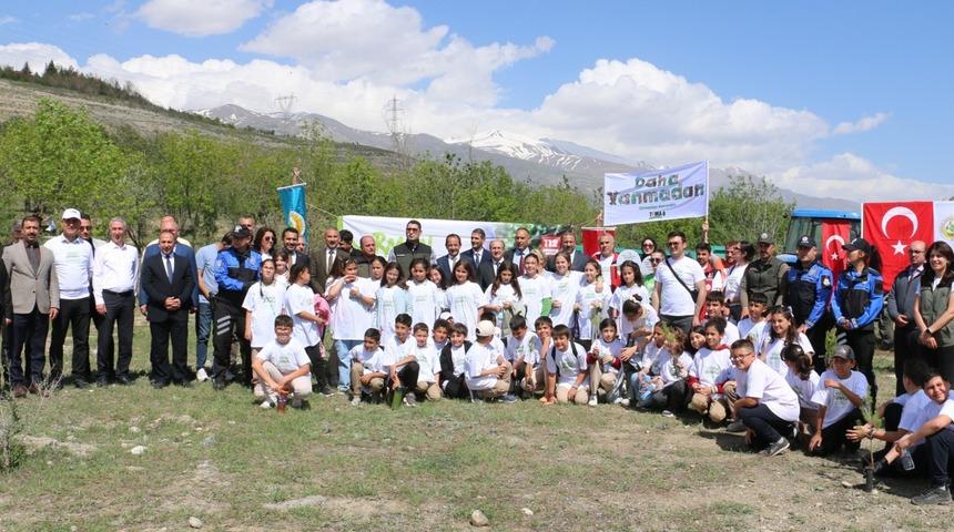 "Orman Benim" projesi kapsamında çevre temizliği yapıldı