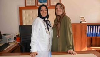 Ordu’da tek yumurta ikiz öğretmen anneler, aynı okulda 15 yıldır birlikte görev yapıyor