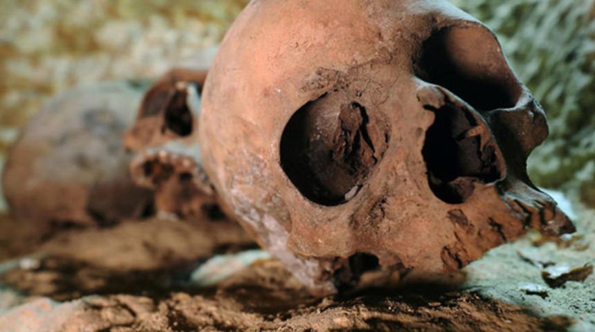 Mısır'da ortaya &ccedil;ıktı! 3 bin yıllık 8 firavun mezarı bulundu