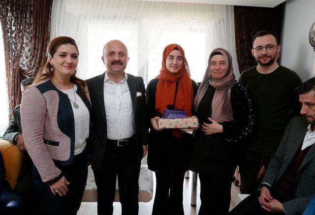 Şehit binbaşının kızı İrem e İ&ccedil;işleri Bakanı Soylu dan doğum g&uuml;n&uuml; hediyesi 1