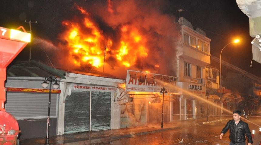 Osmaniye'de büyük yangın