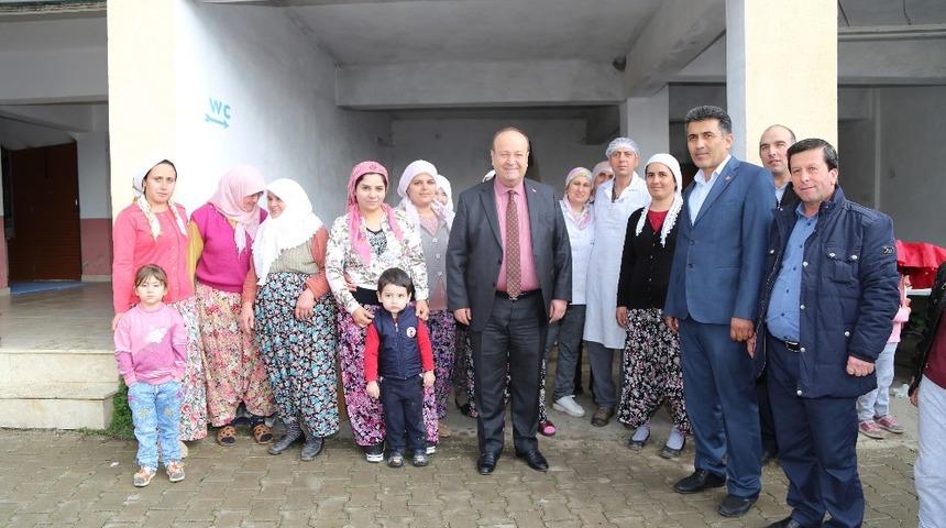 Başkan &Ouml;zakcan, Zeytink&ouml;y Mahallesini ziyaret etti