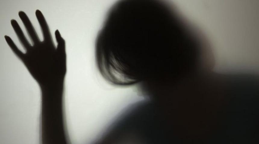 'İngiliz polisi cinsel istismarcılara göz yumarken, mağdurları cezalandırdı'