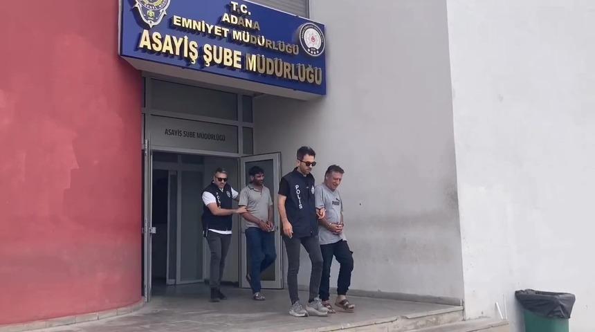 Otomobile atı bağlayıp götüren sahibi ve sürücü tutuklandı