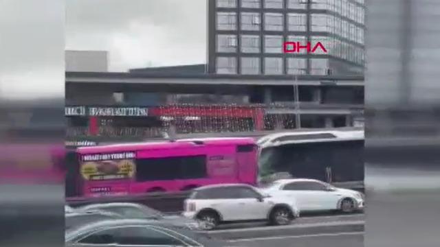 Beylikdüzü'nde iki metrobüs çarpıştı! İstanbul Valiliği açıkladı: 1 kişi hayatını kaybetti, 2'si ağır 20 yaralı var