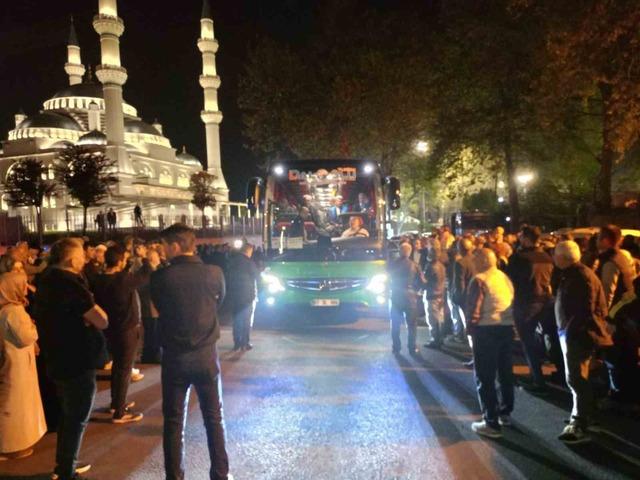 Zonguldak’ta ilk hac kafilesi dualarla uğurlandı