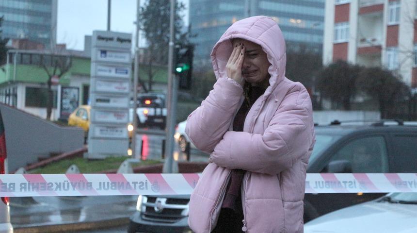 Kaza yapan yakınının kurtarılmasını gözyaşlarıyla izledi