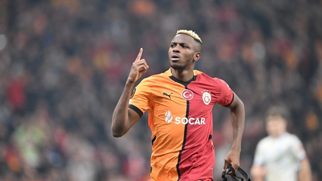 victor-osimhen-durmuyor-rekoru-kirmaya-cok-yakin-nw3u