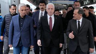 İstanbul Valisi Gül, metrobüs kazasında yaralanan vatandaşları ziyaret etti