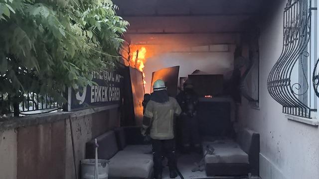 Yurtta korkutan yangın! 3 öğrenci dumandan etkilendi