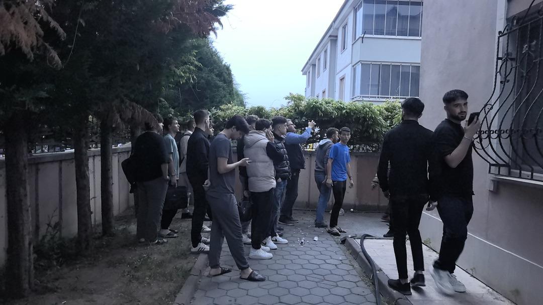 İnegöl de öğrenci yurdunda korkutan yangın! 3 öğrenci dumandan etkilendi 2