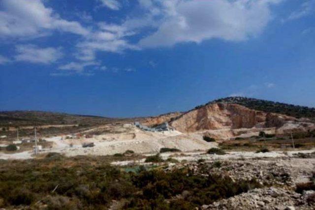 Çeşme'de kalker ocağı tepkisi