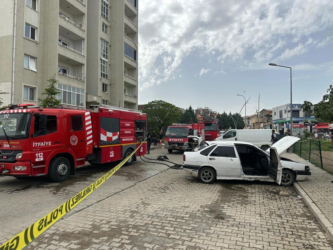 Eşiyle kavga edip mahalleyi yakıyordu! Önce evlerini ardandan araçlarını cayır cayır yaktı 1
