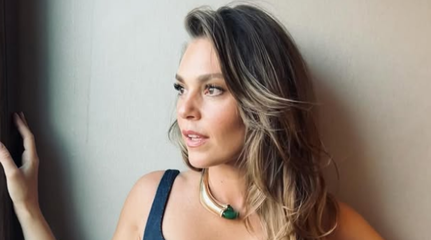 Aslı Enver 41 oldu! Doğum günü pozlarına yorum yağdı