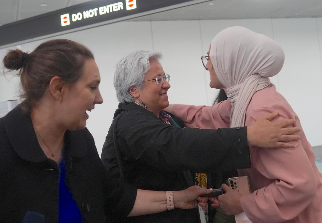 AA-20250511-37911984-37911969-ABDDE_SERBEST_BIRAKILAN_RUMEYSA_OZTURK_LOGAN_HAVALIMANINA_GELDI