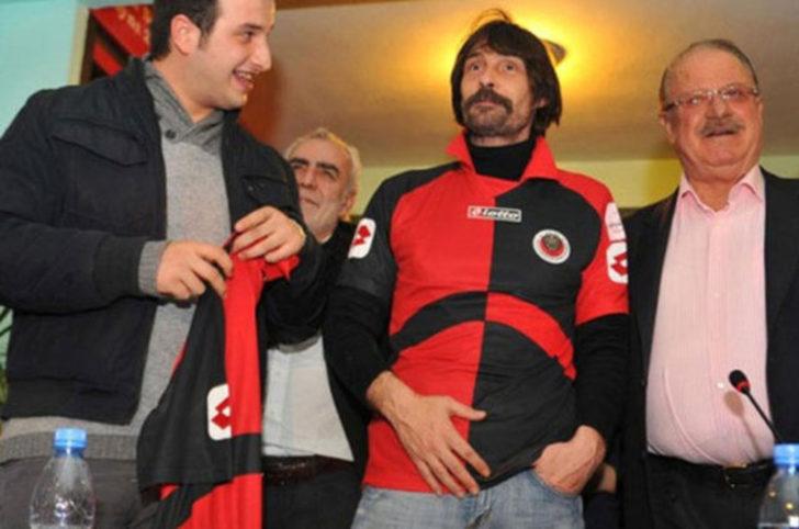 Erdal Beşikçioğlu